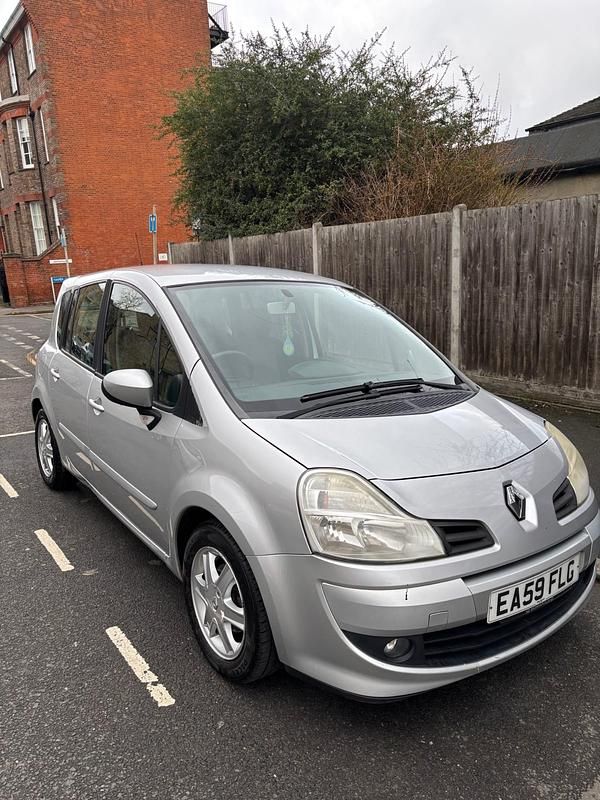 Used Renault Grand Modus Dynamique 2009 Silver MPV