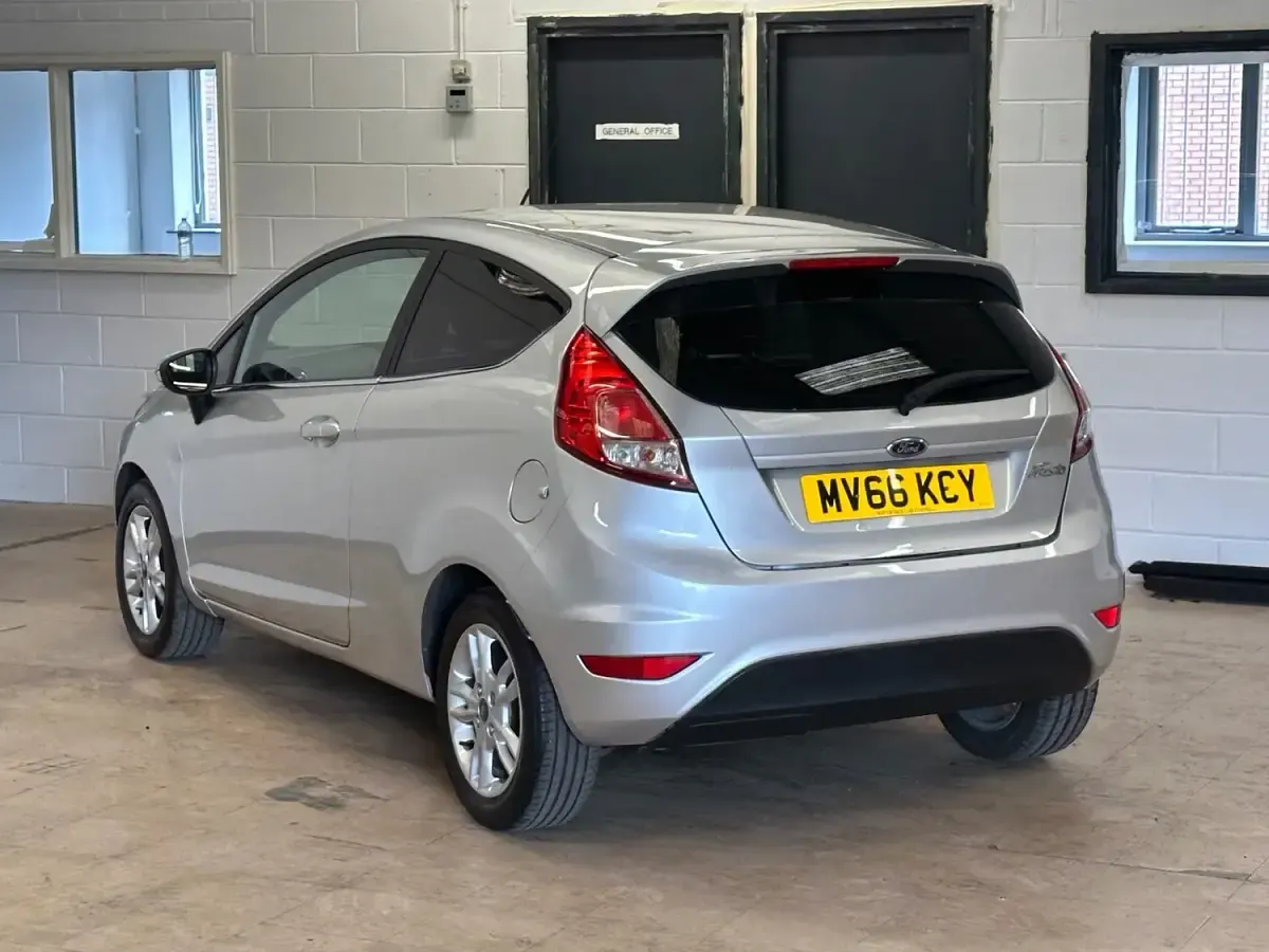 Used Ford Fiesta Zetec 2016 Silver Hatchback