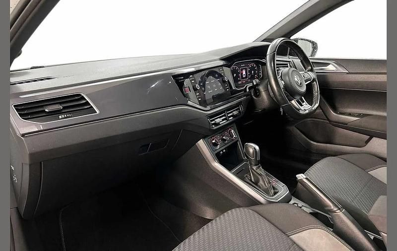 Used VW Polo R-line 95 HP (69 kW) 2021 White Hatchback