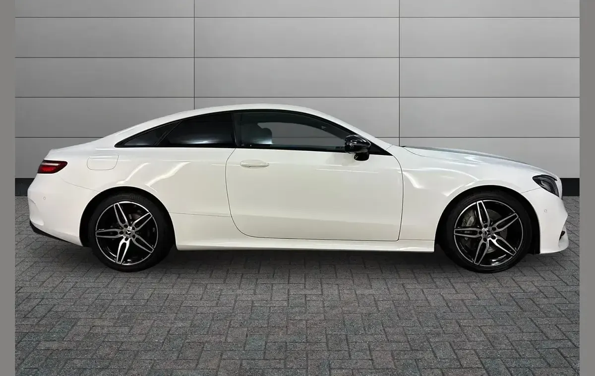 Used Mercedes E300 AMG line 241 HP (177 kW) 2018 White Coupe