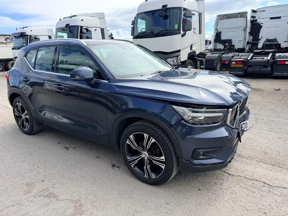 Used Volvo XC40 Inscription 2020 Blue SUV