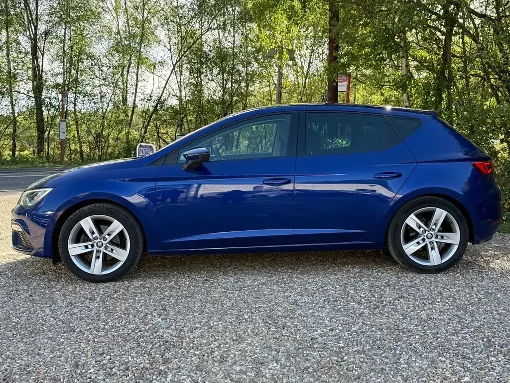 Used Seat Leon FR 150 HP (110 kW) 2020 Blue Hatchback