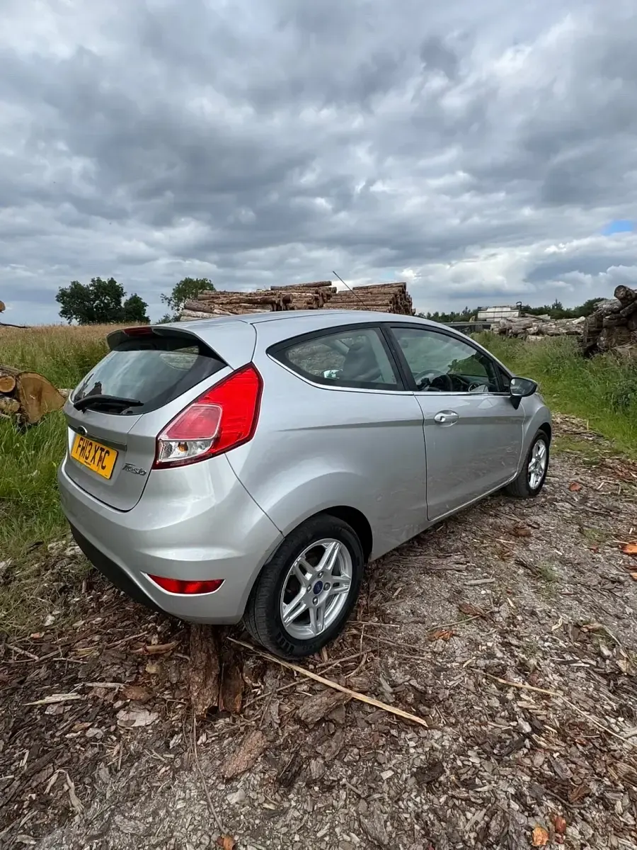 Used Ford Fiesta Zetec 2013 Silver Hatchback