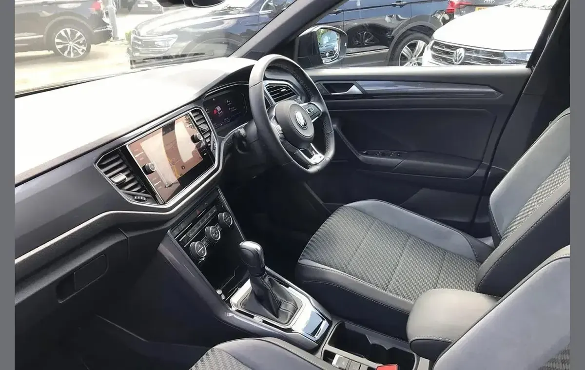 Used VW T-Roc R-line 150 HP (110 kW) 2022 Black SUV