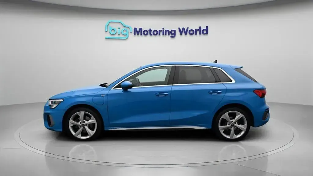 Used Audi A3 Sportback S-Line 204 HP (150 kW) 2023 Blue Hatchback