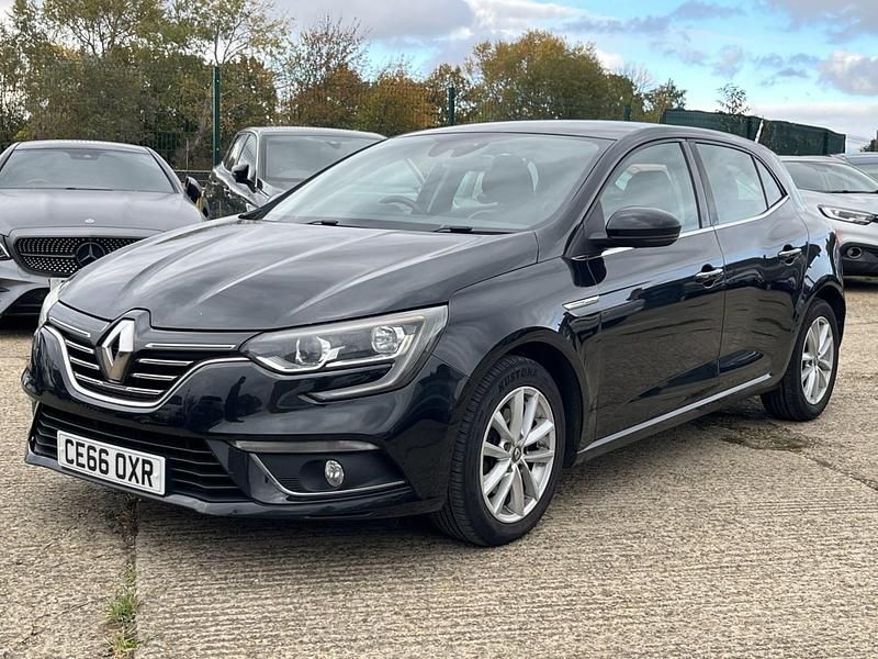 Used Renault Mégane IV Dynamique 110 HP (80 kW) 2016 Black Hatchback