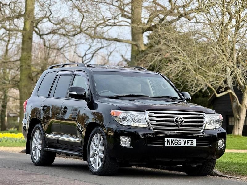 Used Toyota Land Cruiser 272 HP (200 kW) 2015 Black Estate