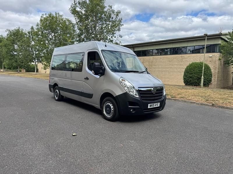 Used Vauxhall Movano 145 HP (106 kW) 2019 Silver MPV