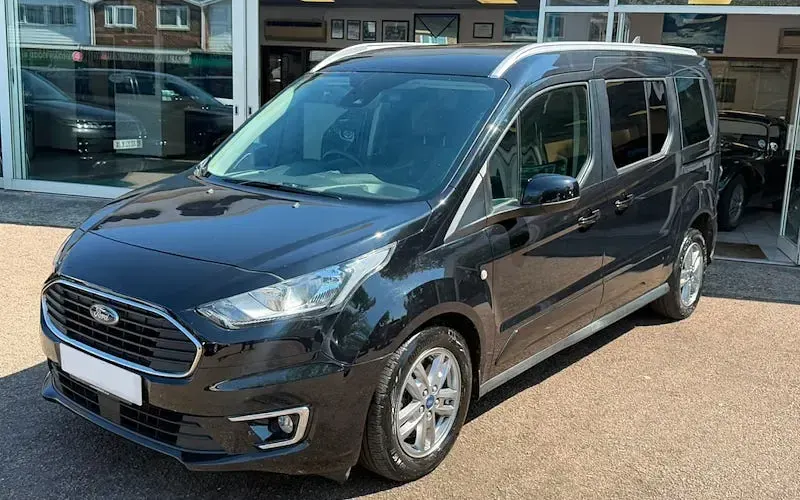 Used Ford Grand Tourneo Connect Titanium 120 HP (88 kW) 2022 Black MPV