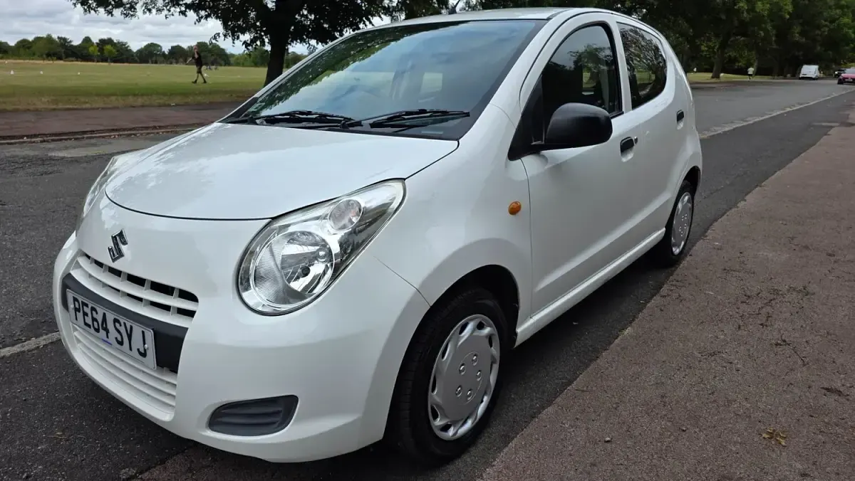 Used Suzuki Alto 68 HP (50 kW) 2014 White Hatchback