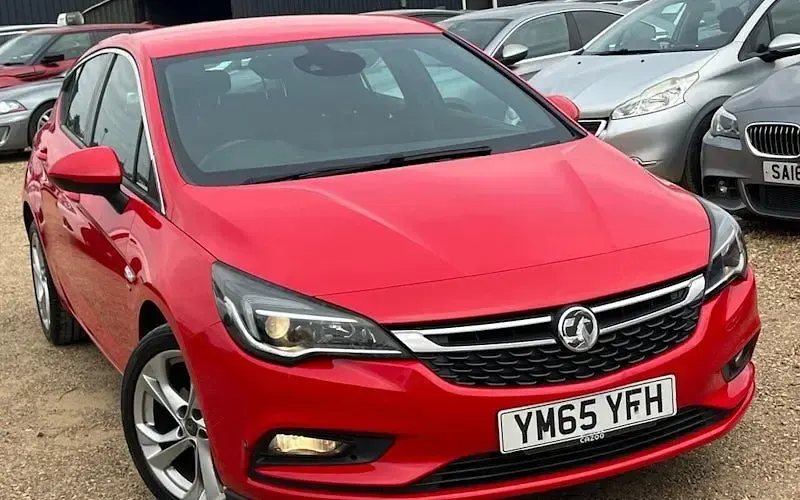 Used Vauxhall Astra SRi 105 HP (77 kW) 2016 Hatchback
