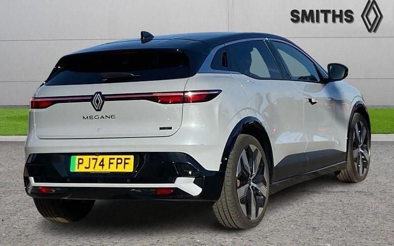 Used Renault Megane E-Tech Komfort 160 kW (218 HP) 2024 Ceramic grey/diamond black  Hatchback
