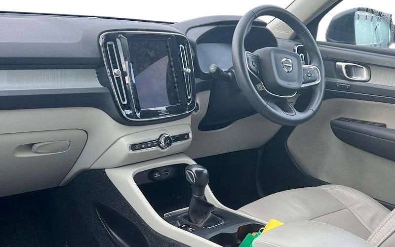 Used Volvo XC40 Inscription 163 HP (119 kW) 2021 Blue SUV