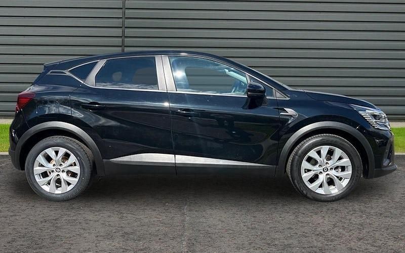 Second-hand Renault Captur Iconic 91 CP (66 kW) 2022 SUV