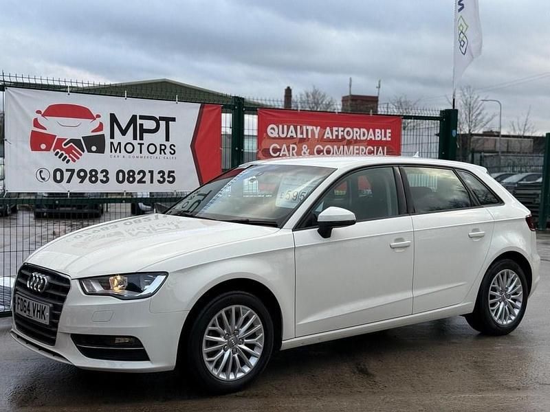 Used Audi A3 Sportback Comfort 2014 White Hatchback