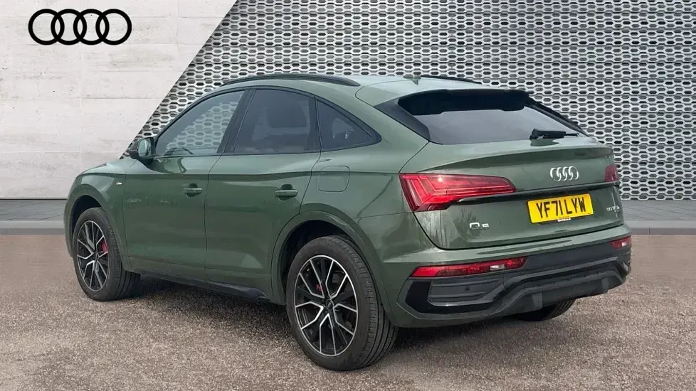 Used Audi Q5 Comfort 299 HP (219 kW) 2021 Green SUV