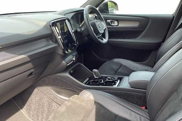 Image 2/4