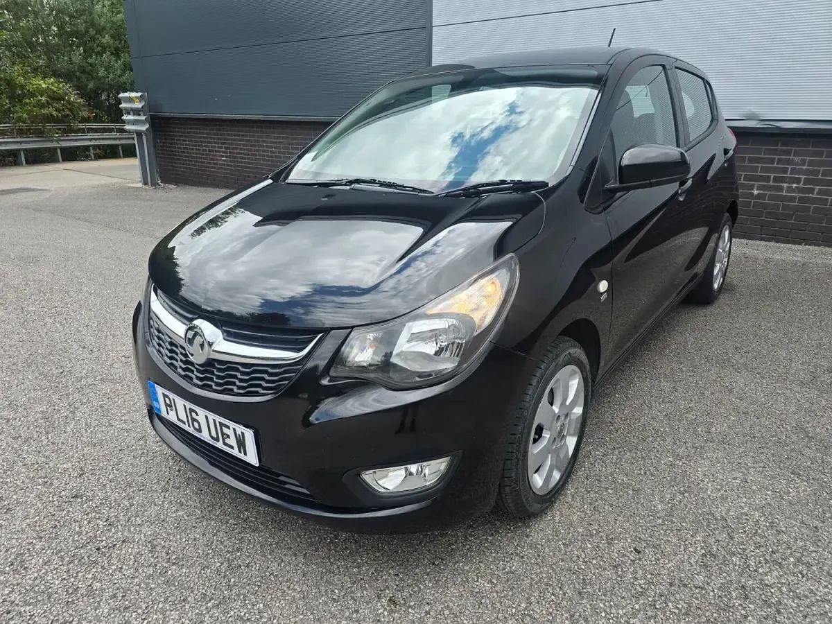 Used Vauxhall Viva 75 HP (55 kW) 2016 Black Hatchback