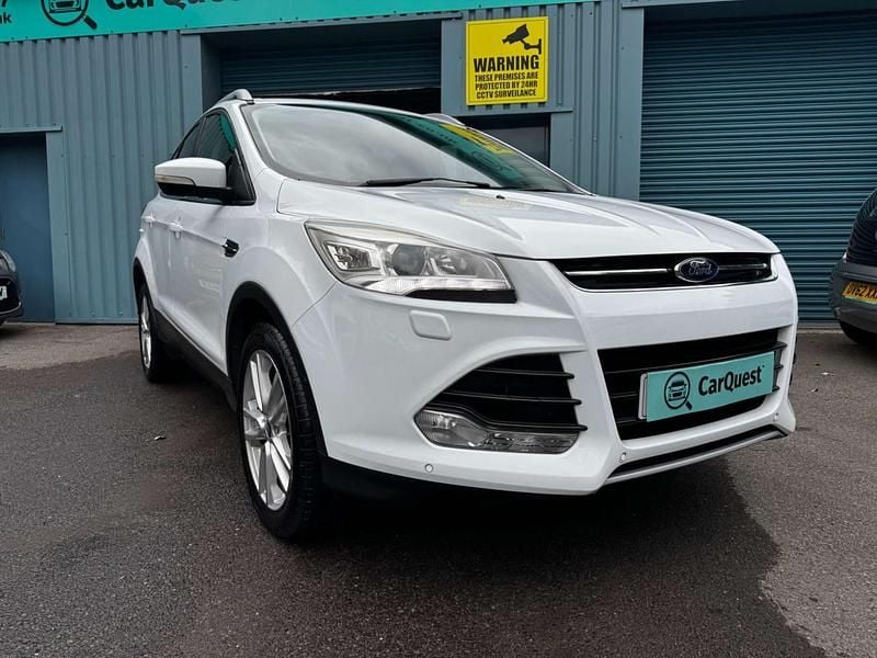 Usado Ford Kuga Titanium X 163 HP (119 kW) 2014 Branco SUV