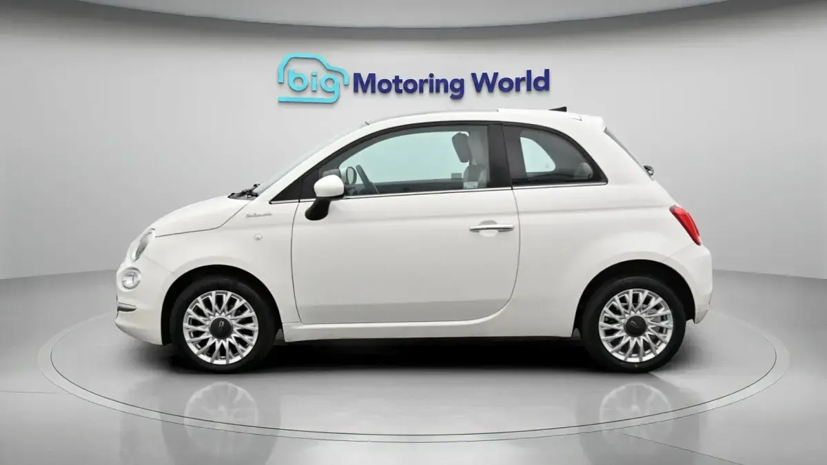 Used Fiat 500 Dolcevita 70 HP (51 kW) 2022 White Hatchback