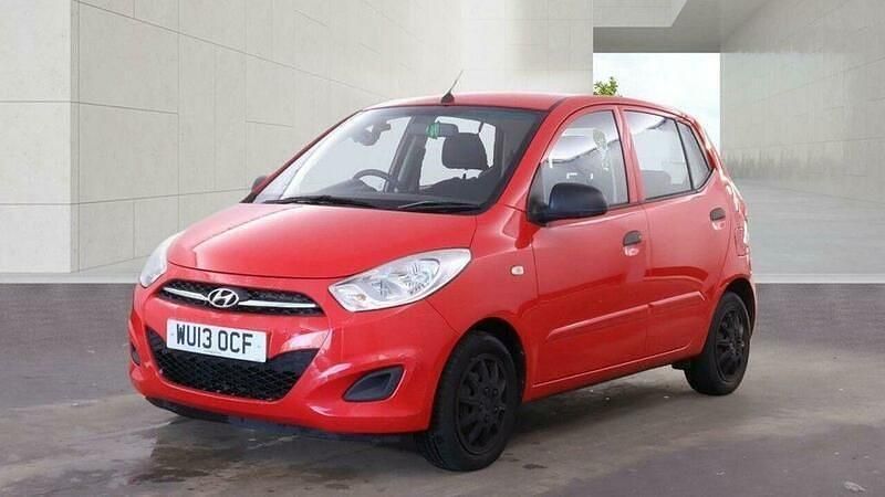 Used Hyundai i10 Classic 85 HP (62 kW) 2013 Red Hatchback
