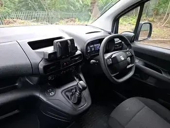 Usado Vauxhall Combo 100 HP (73 kW) 2024 Branco Monovolume