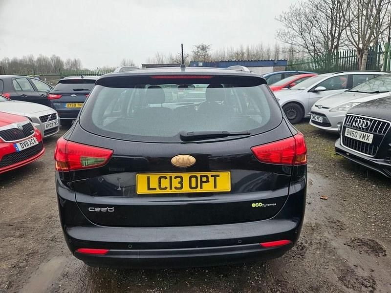 Używany Kia Ceed 2013 Czarny Hatchback