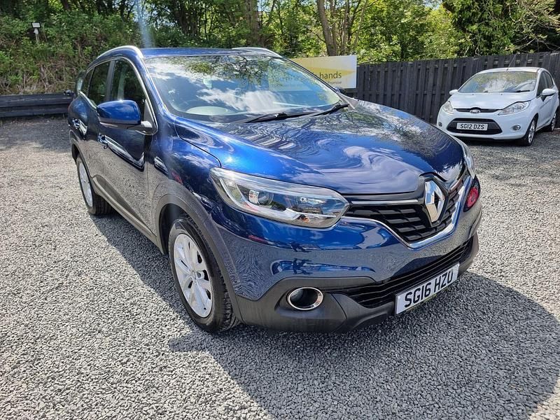 Blue Used 2016 Renault Kadjar Dynamique SUV | £5,995 (Fair price) - Image 1/4