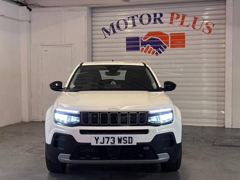 Used Jeep Avenger Altitude 100 HP (73 kW) 2024 White SUV