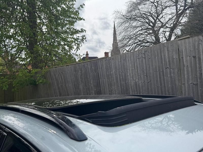 Image 4/4