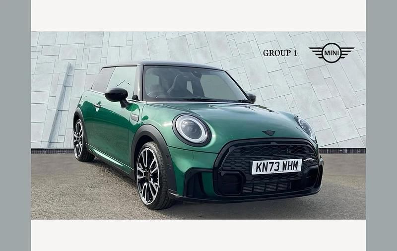 Used Mini Cooper Premium 136 HP (100 kW) 2024 Green Hatchback