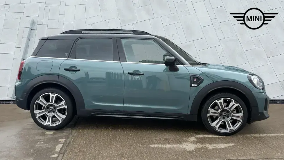 Used Mini Cooper S Countryman Exclusive 176 HP (129 kW) 2023 Green SUV