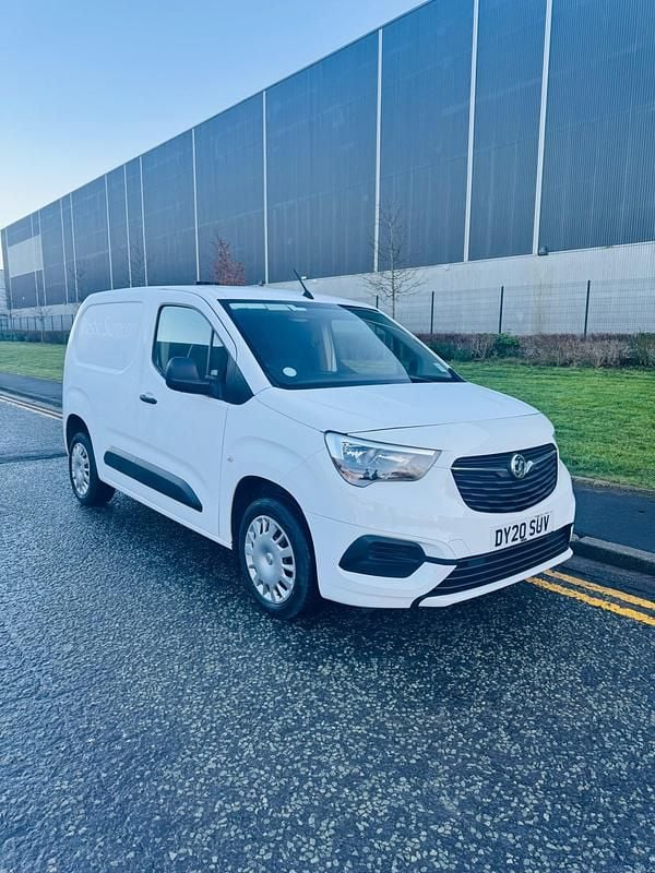 Used Vauxhall Combo Sportive 100 HP (73 kW) 2020 White Van