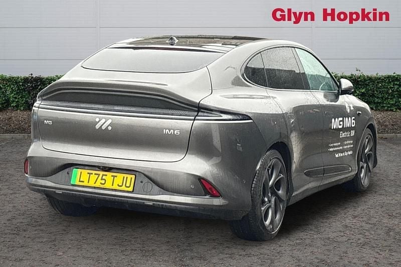 New MG IM6 553 kW (752 HP) 2025 Silver SUV