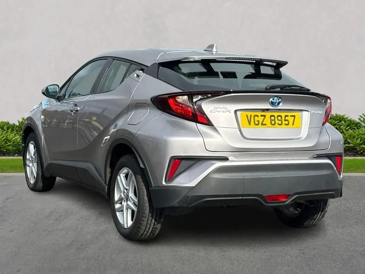 Used Toyota C-HR 122 HP (89 kW) 2022 Silver SUV