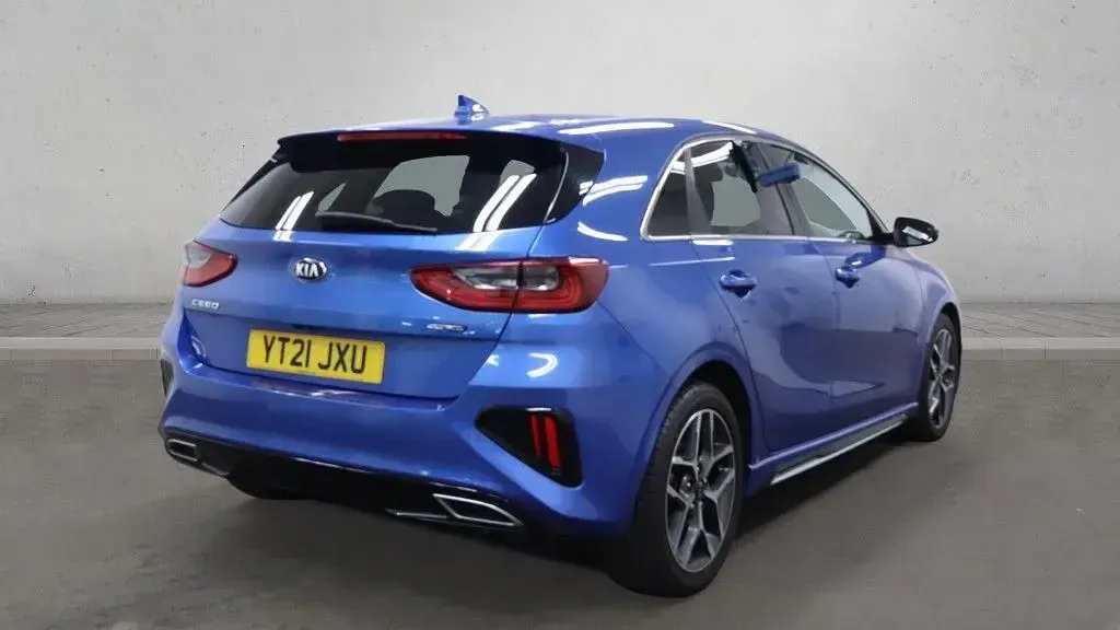 Used Kia Ceed GT-Line 134 HP (98 kW) 2021 Blue Hatchback