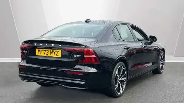 Usado Volvo S60 Plus 247 HP (181 kW) 2024 Sedan