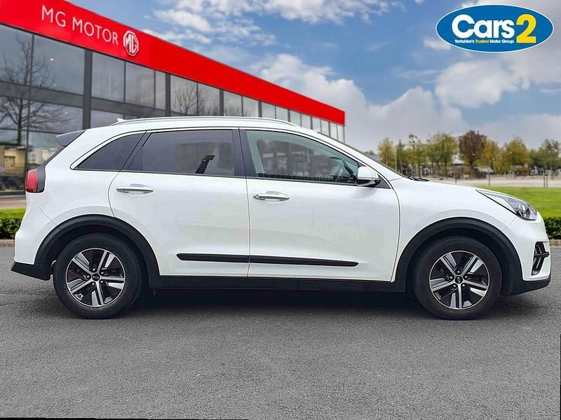 Used Kia Niro 141 HP (103 kW) 2020 White SUV