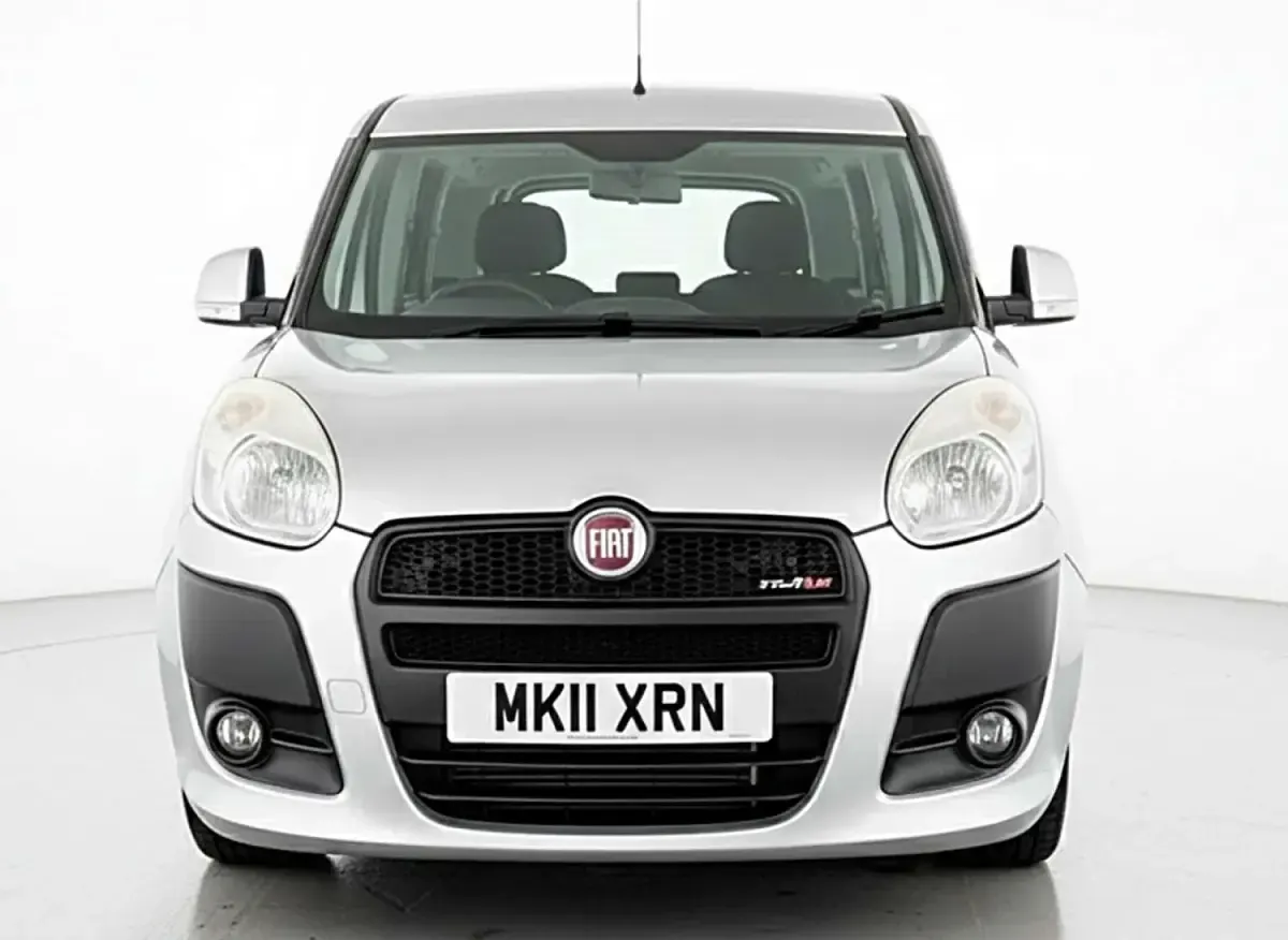 Used Fiat Doblò 105 HP (77 kW) 2011 Grey MPV