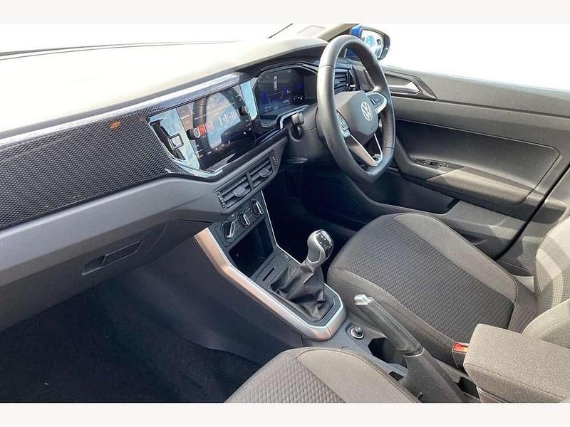 Used VW Polo Life 95 HP (69 kW) 2022 Blue Hatchback