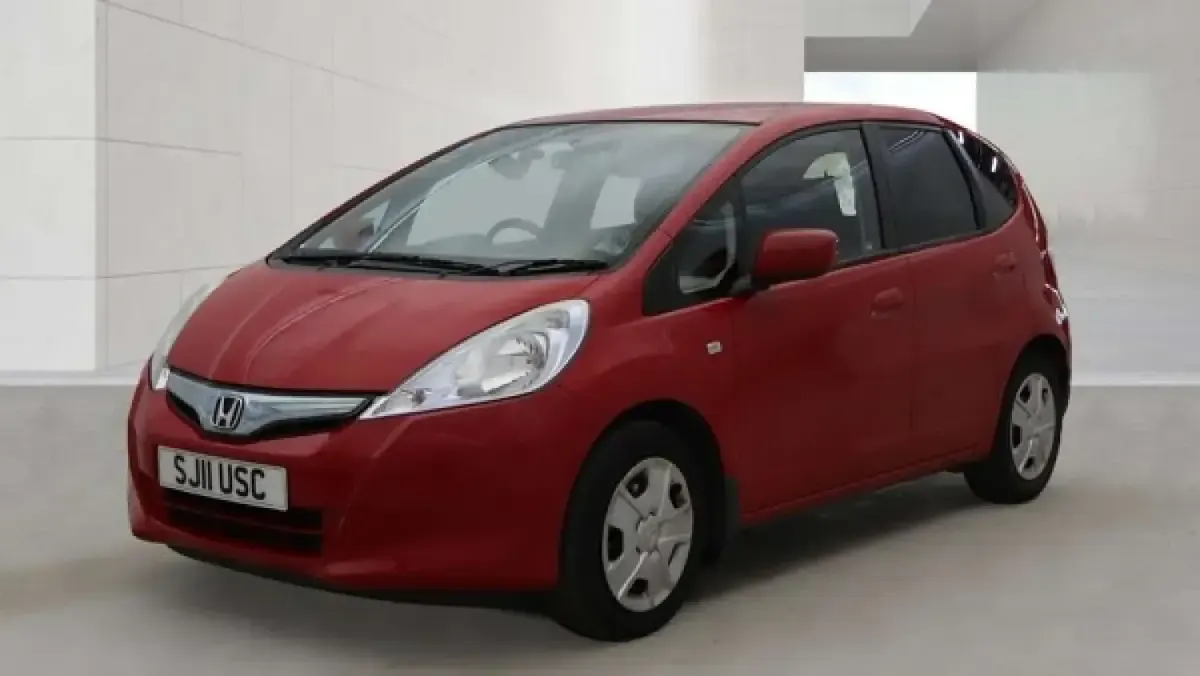 Used Honda Jazz Hybrid 102 HP (75 kW) 2011 Red Hatchback