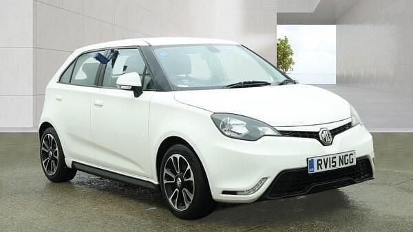 Usado MG MG3 106 HP (77 kW) 2015 Branco Citadino