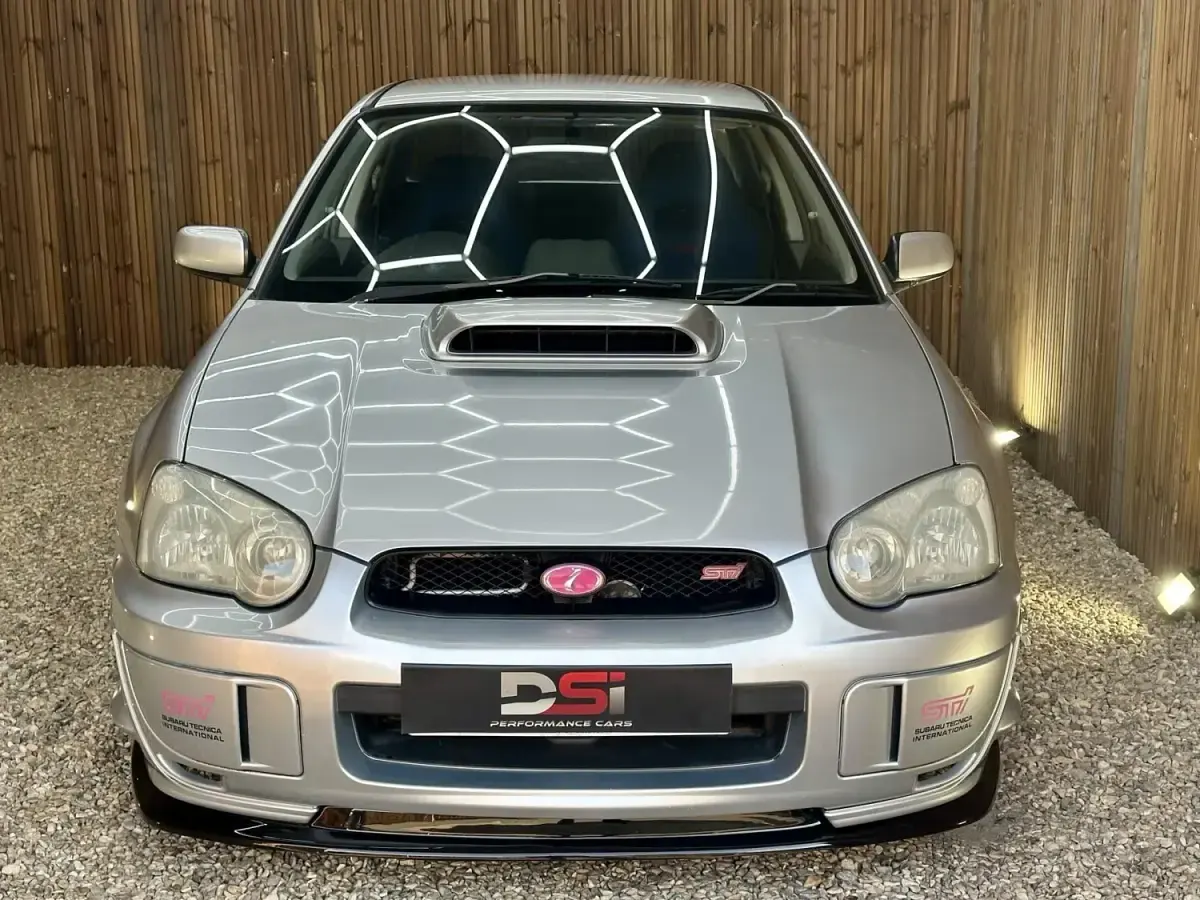Begagnad Subaru Impreza 2004 Silver Sedan