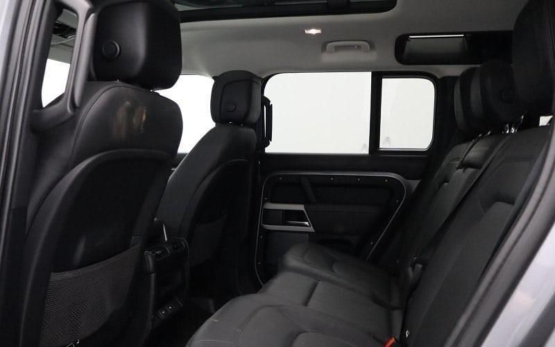 Used Land Rover Defender HSE 300 HP (220 kW) 2024 SUV