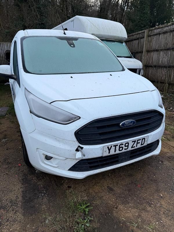 Used Ford Transit Connect Limited 120 HP (88 kW) 2019 White MPV