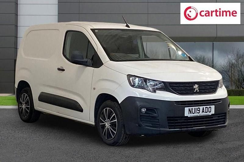 Begagnad Peugeot Partner 2019 Vit Minibuss
