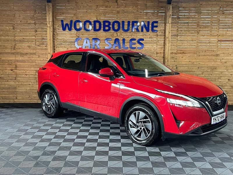 Used Nissan Qashqai Acenta Premium 158 HP (116 kW) 2022 Red SUV