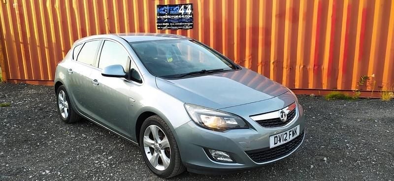 Silver Used 2012 Vauxhall Astra SRi Hatchback | £2,199 (Fair price) - Image 1/4