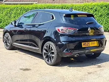 Used Renault Clio Techno 90 HP (66 kW) 2025 Black Hatchback