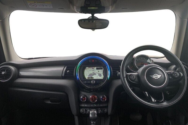 Image 3/4